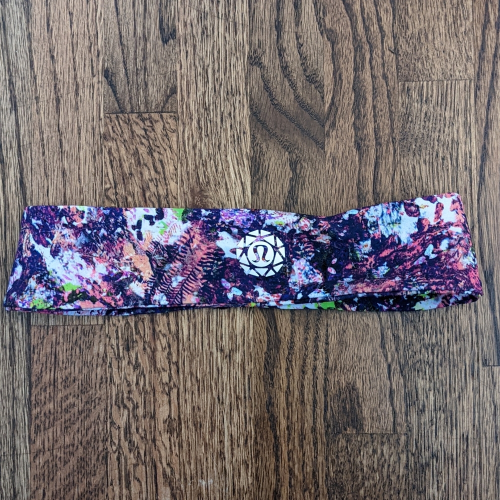 Lululemon SeaWheeze Fly Away Tamer
